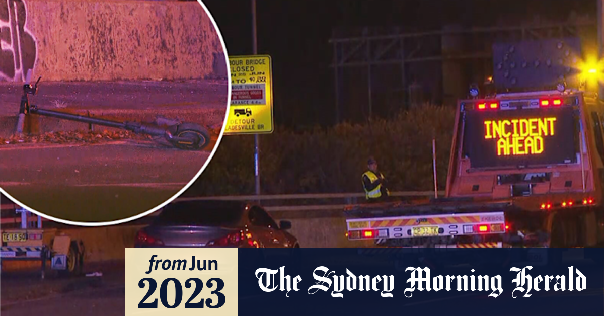 Video Teen on escooter in hospital after collision